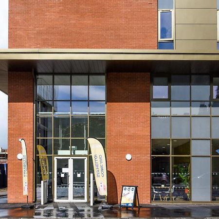Apartamento For Students Only At Great Patrick Street Belfast Exterior foto