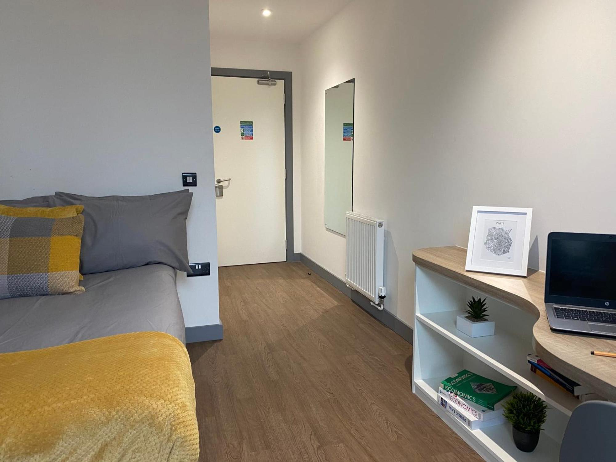 Apartamento For Students Only At Great Patrick Street Belfast Exterior foto