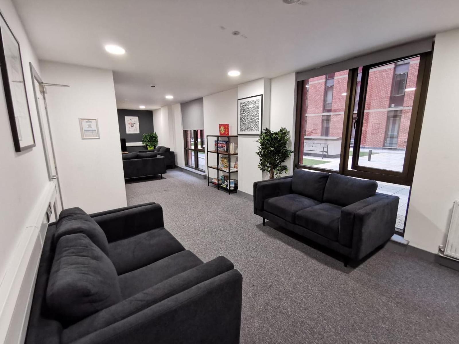 Apartamento For Students Only At Great Patrick Street Belfast Exterior foto