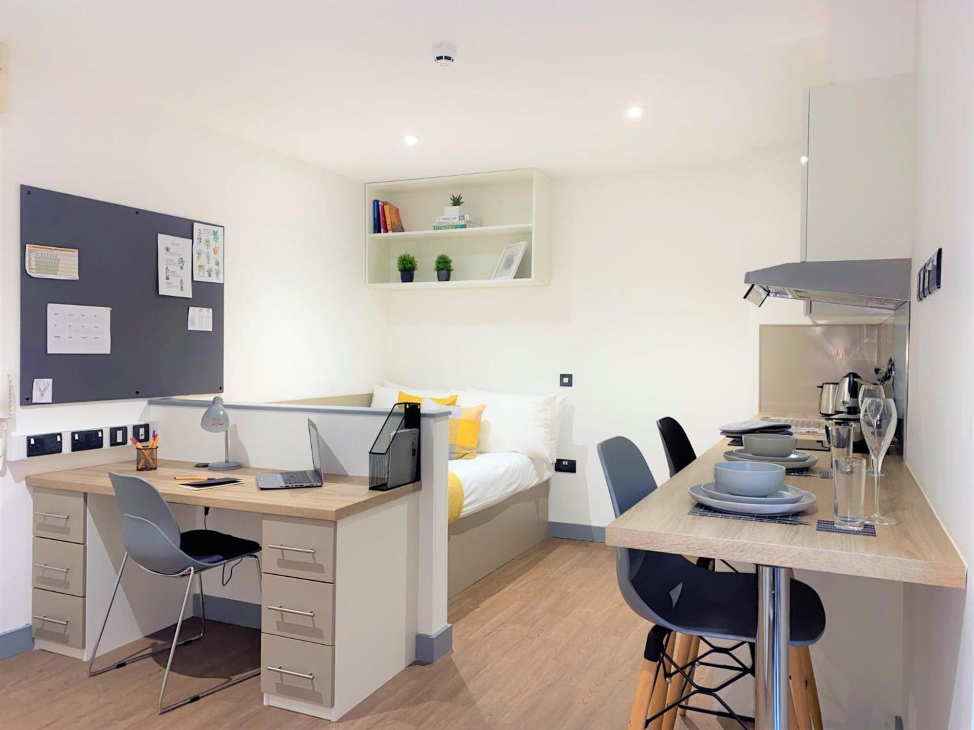 Apartamento For Students Only At Great Patrick Street Belfast Exterior foto