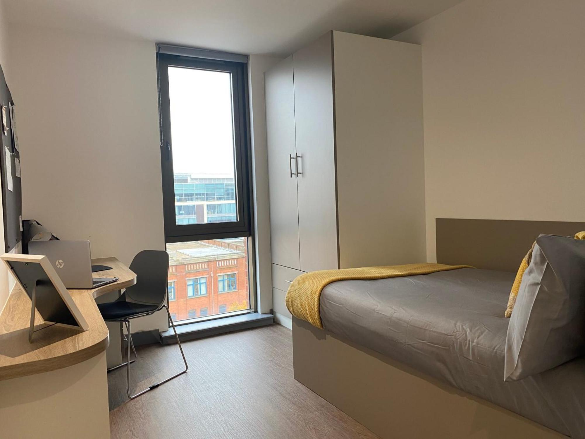 Apartamento For Students Only At Great Patrick Street Belfast Exterior foto