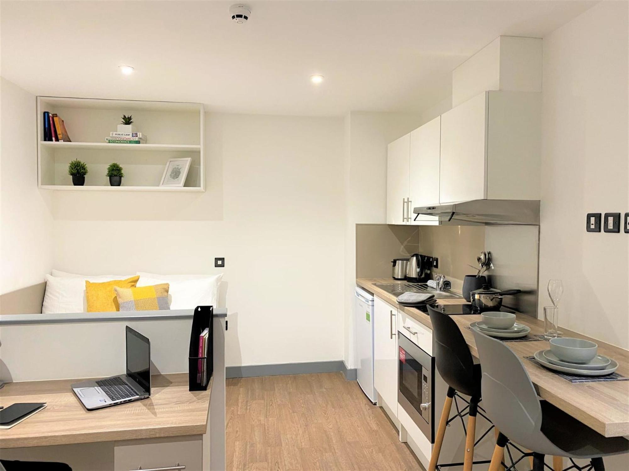Apartamento For Students Only At Great Patrick Street Belfast Exterior foto